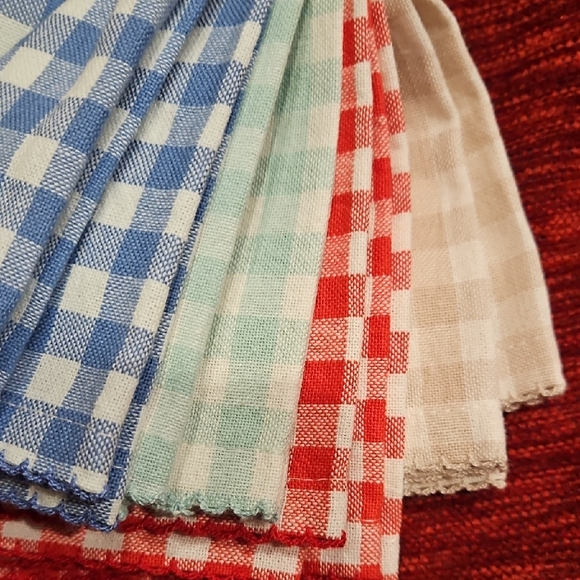 New Pioneer Woman Napkin set - Picture 3 of 4